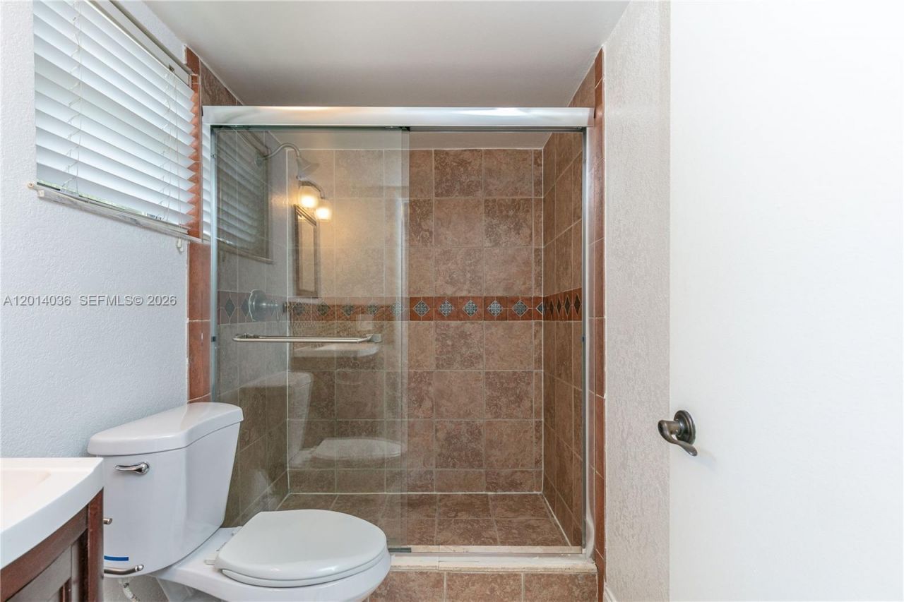 717 Gardens Dr , Unit 201, Pompano Beach, FL 33069 Photo