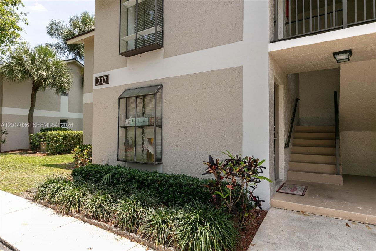 717 Gardens Dr , Unit 201, Pompano Beach, FL 33069 Photo