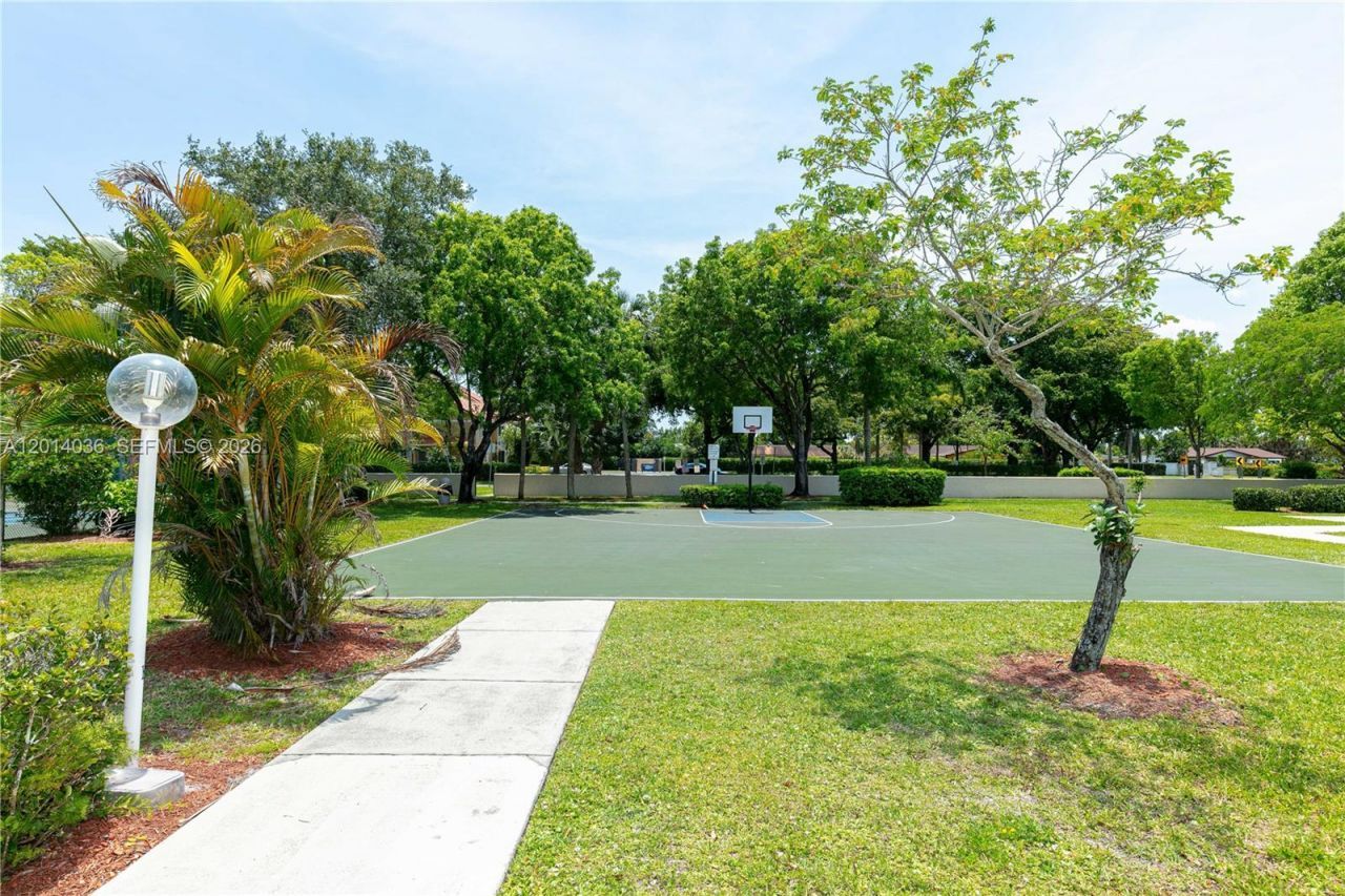 717 Gardens Dr , Unit 201, Pompano Beach, FL 33069 Photo