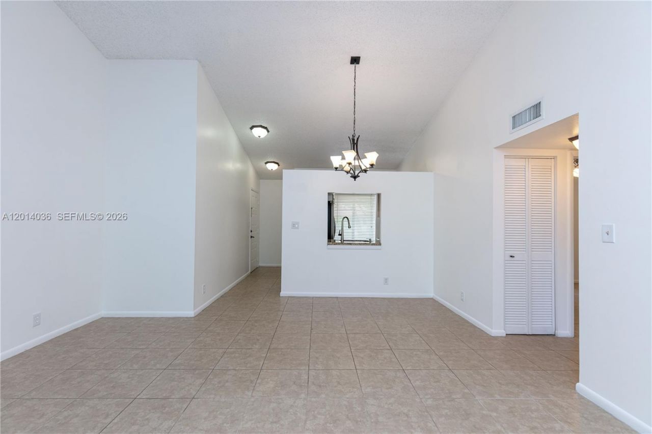 717 Gardens Dr , Unit 201, Pompano Beach, FL 33069 Photo