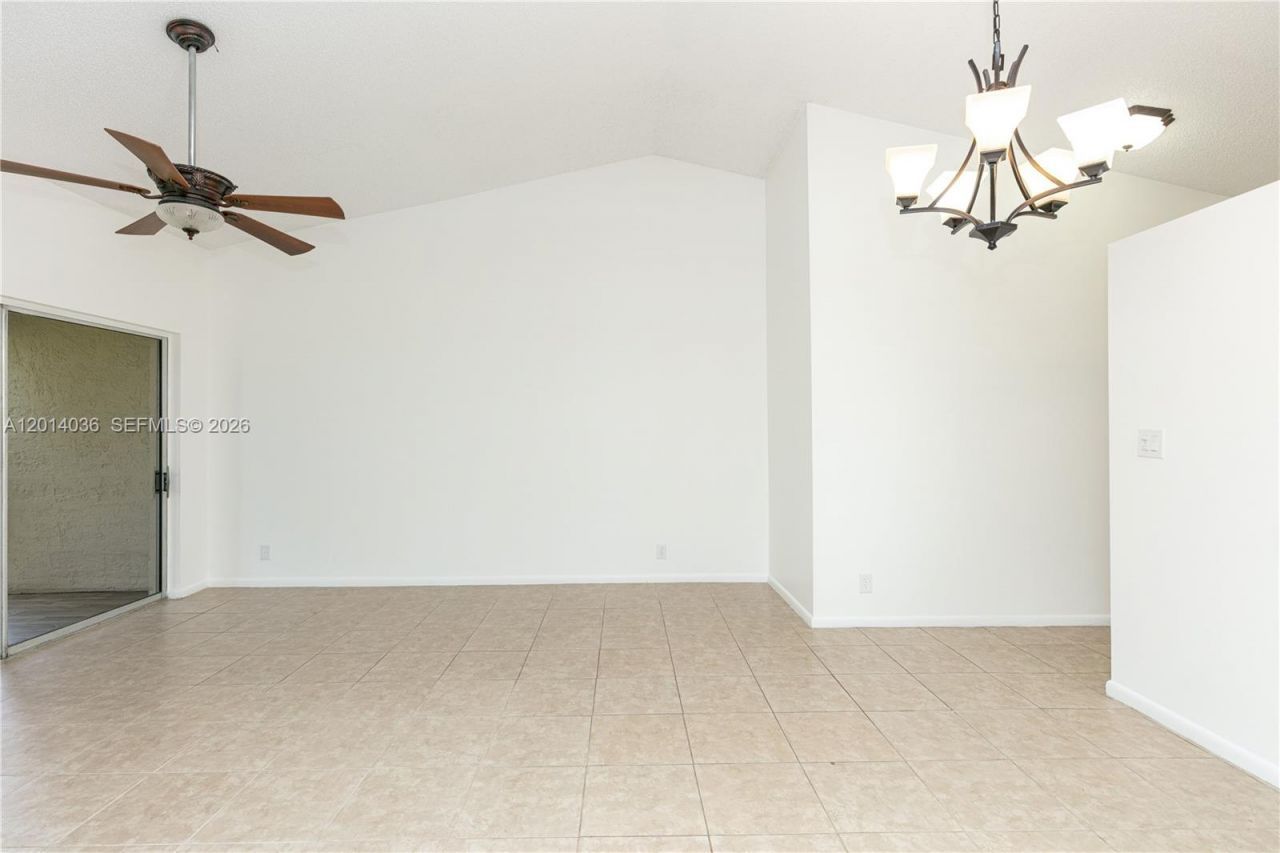 717 Gardens Dr , Unit 201, Pompano Beach, FL 33069 Photo