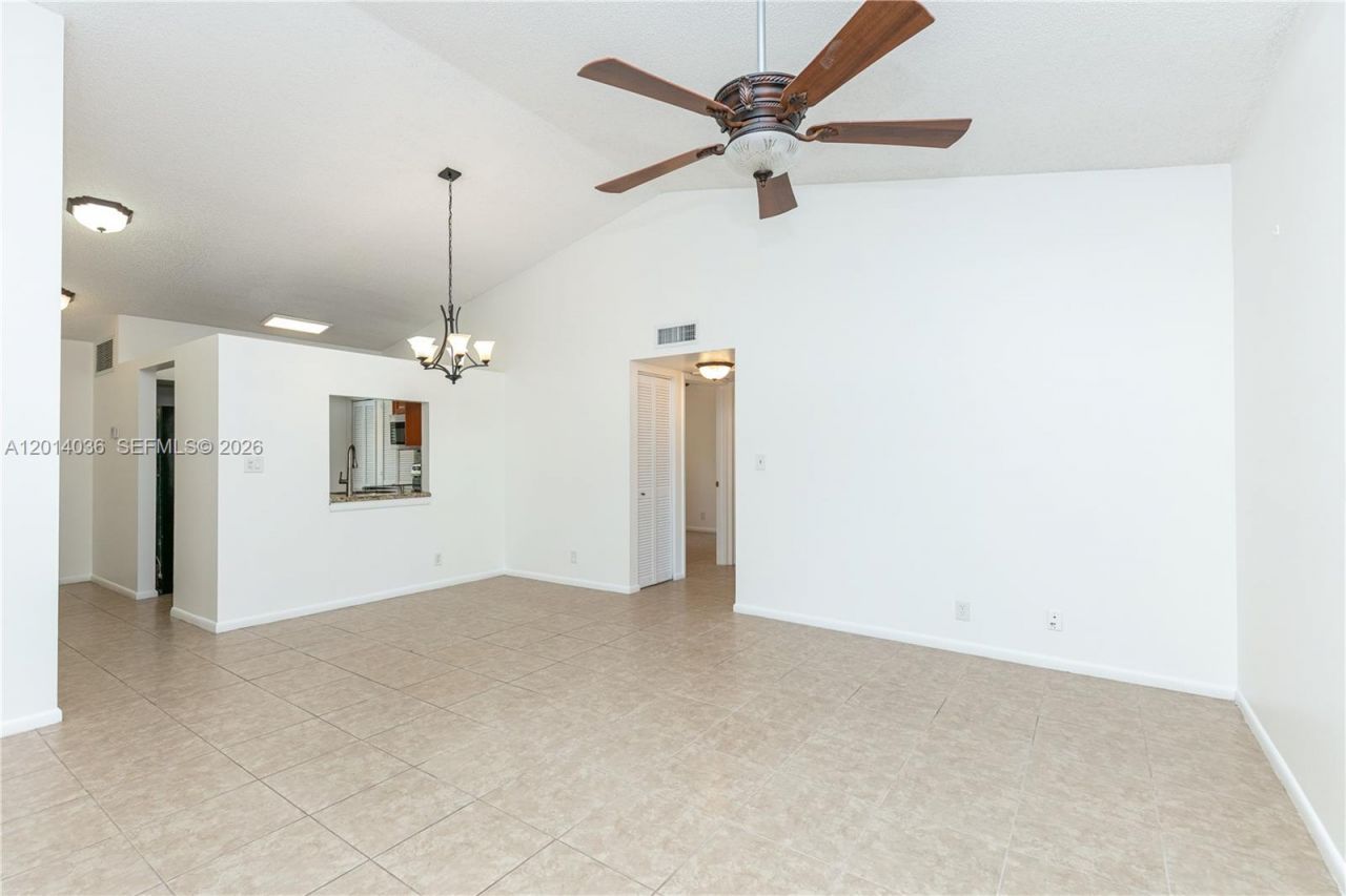 717 Gardens Dr , Unit 201, Pompano Beach, FL 33069 Photo