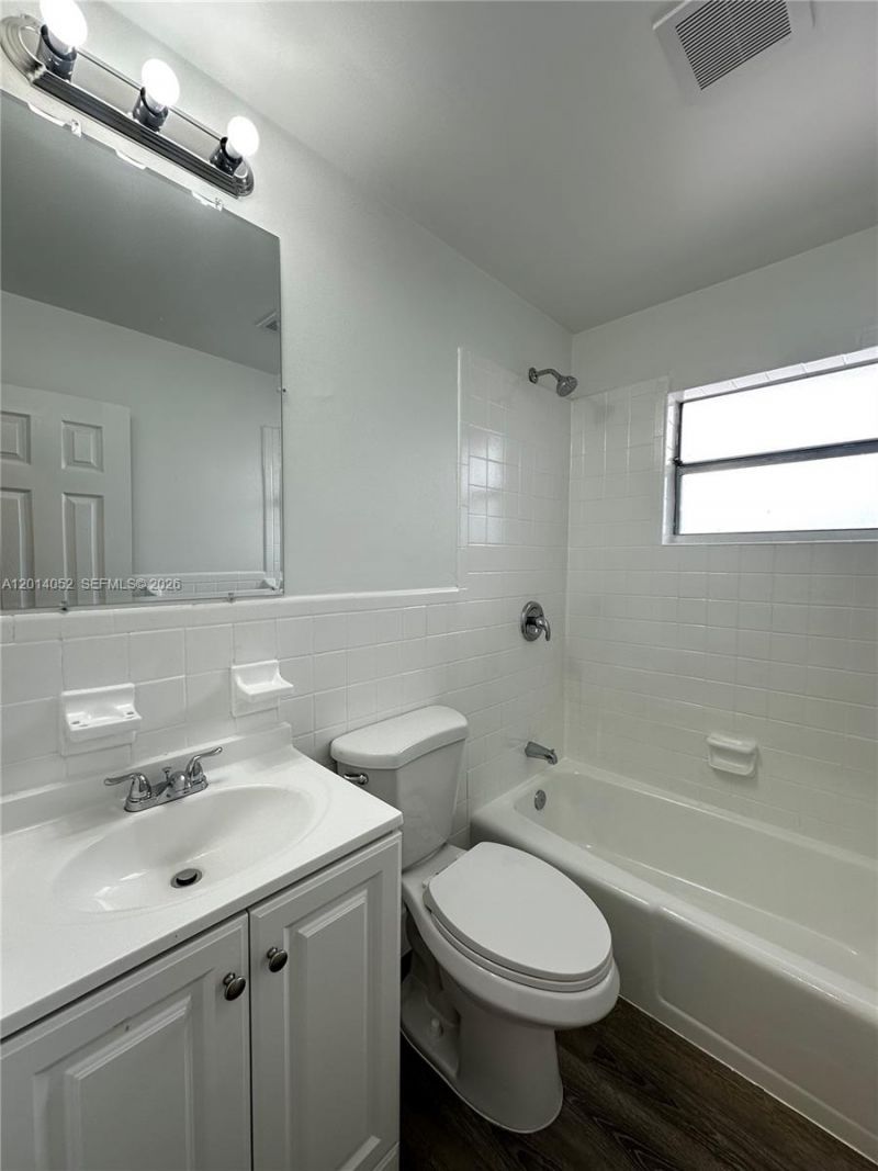 5841 SW 36th Ct , Unit 205, Davie, FL 33314 Photo