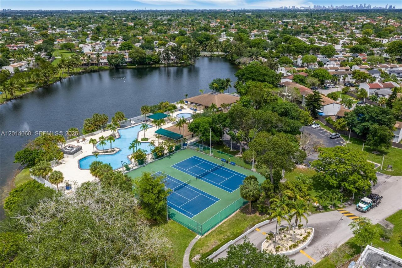 6929 SW 110th Ave, Miami, FL 33173 Photo