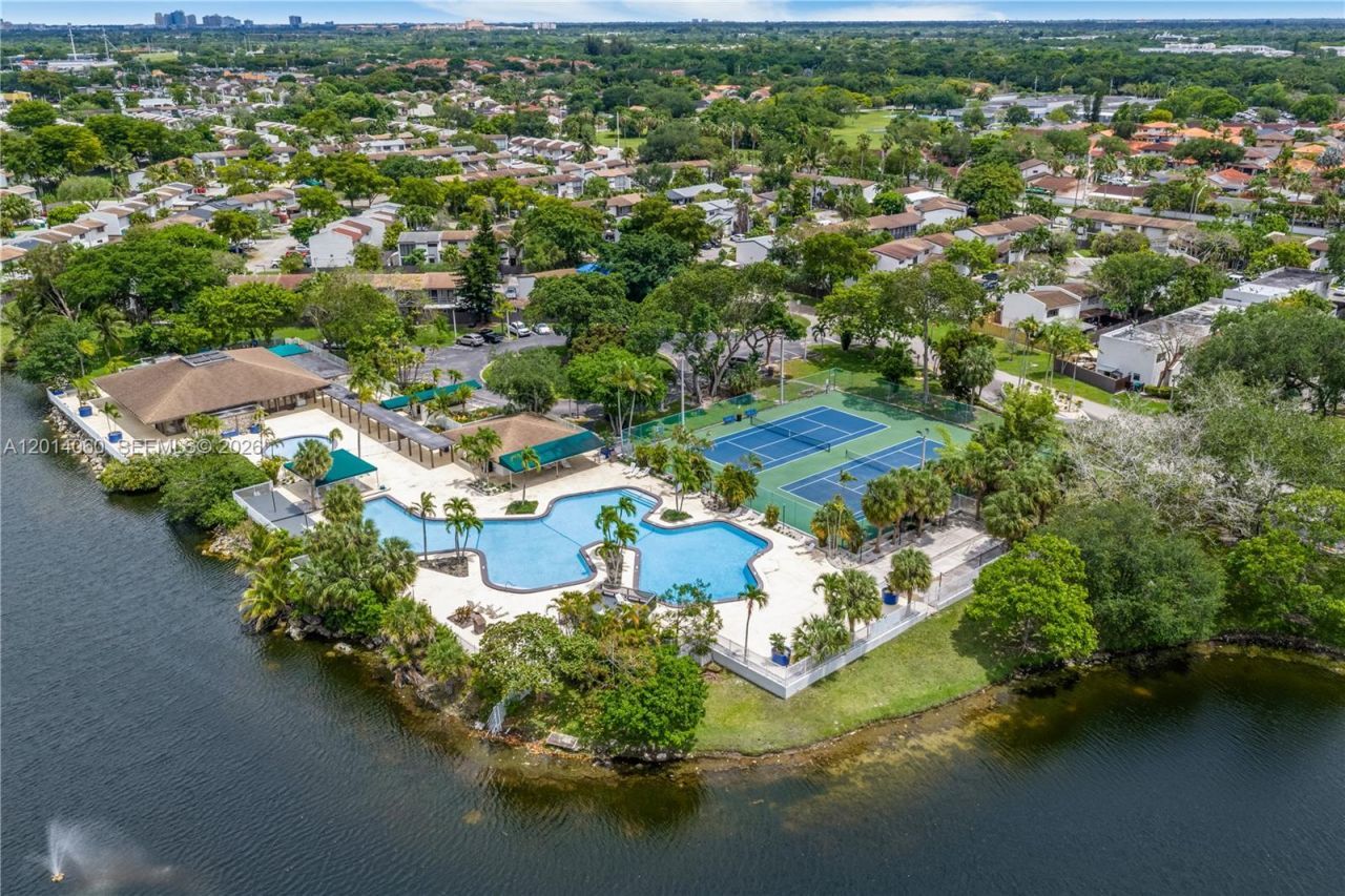 6929 SW 110th Ave, Miami, FL 33173 Photo