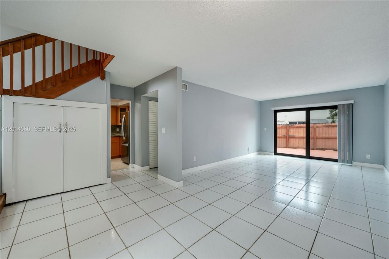 6929 SW 110th Ave, Miami, FL 33173 Photo