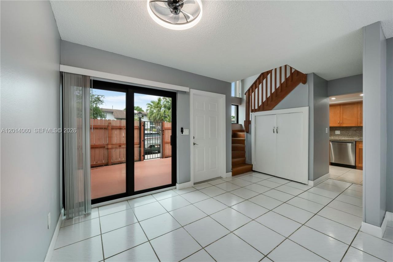 6929 SW 110th Ave, Miami, FL 33173 Photo