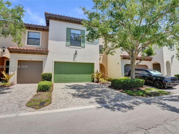 12471 NW 32nd Mnr, Sunrise, FL 33323