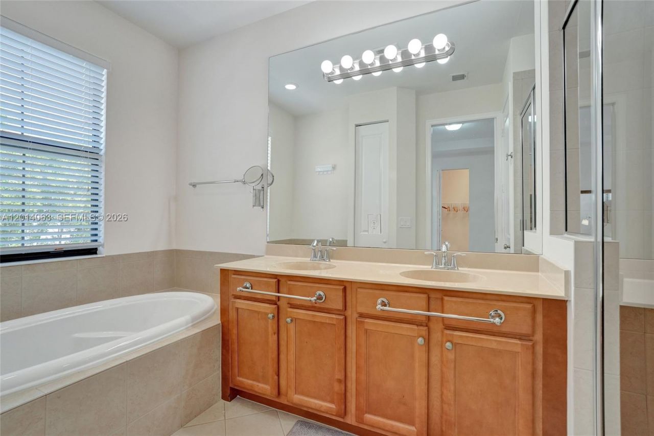 12471 NW 32nd Mnr, Unit 12471, Sunrise, FL 33323 Photo