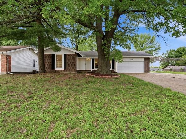 11795 Old Halls Ferry Road , Florissant, MO 63033