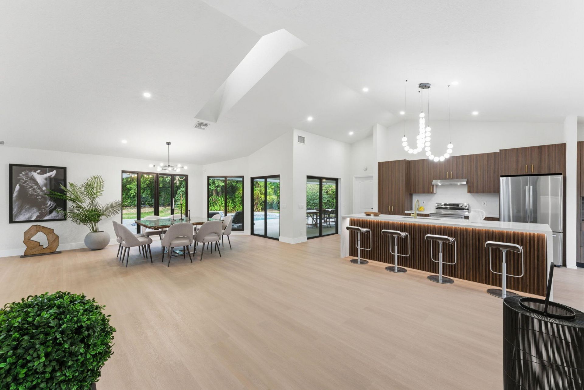 2 Dunbar Road, Palm Beach Gardens, FL 33418 Photo