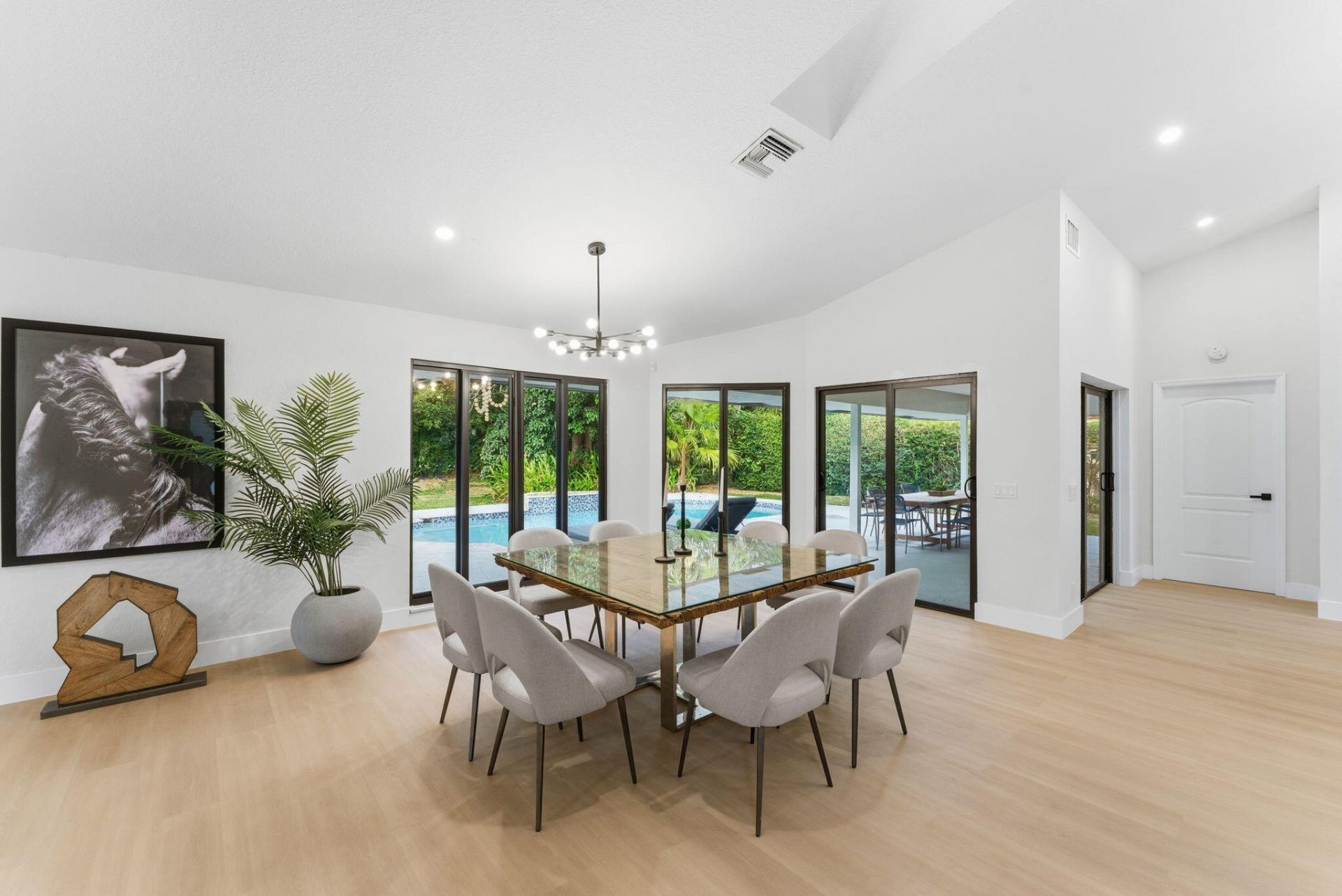 2 Dunbar Road, Palm Beach Gardens, FL 33418 Photo