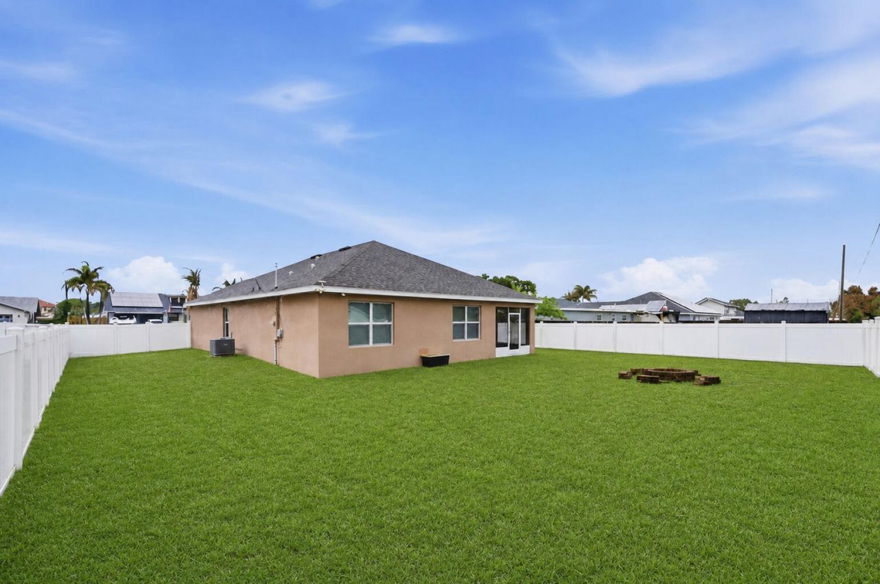 428 SE Fairchild Avenue, Port Saint Lucie, FL 34984 Photo