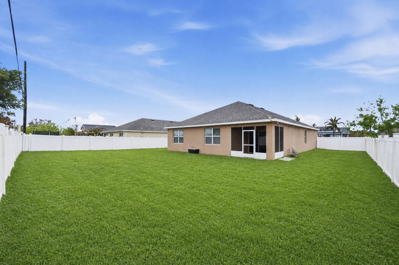 428 SE Fairchild Avenue, Port Saint Lucie, FL 34984 Photo
