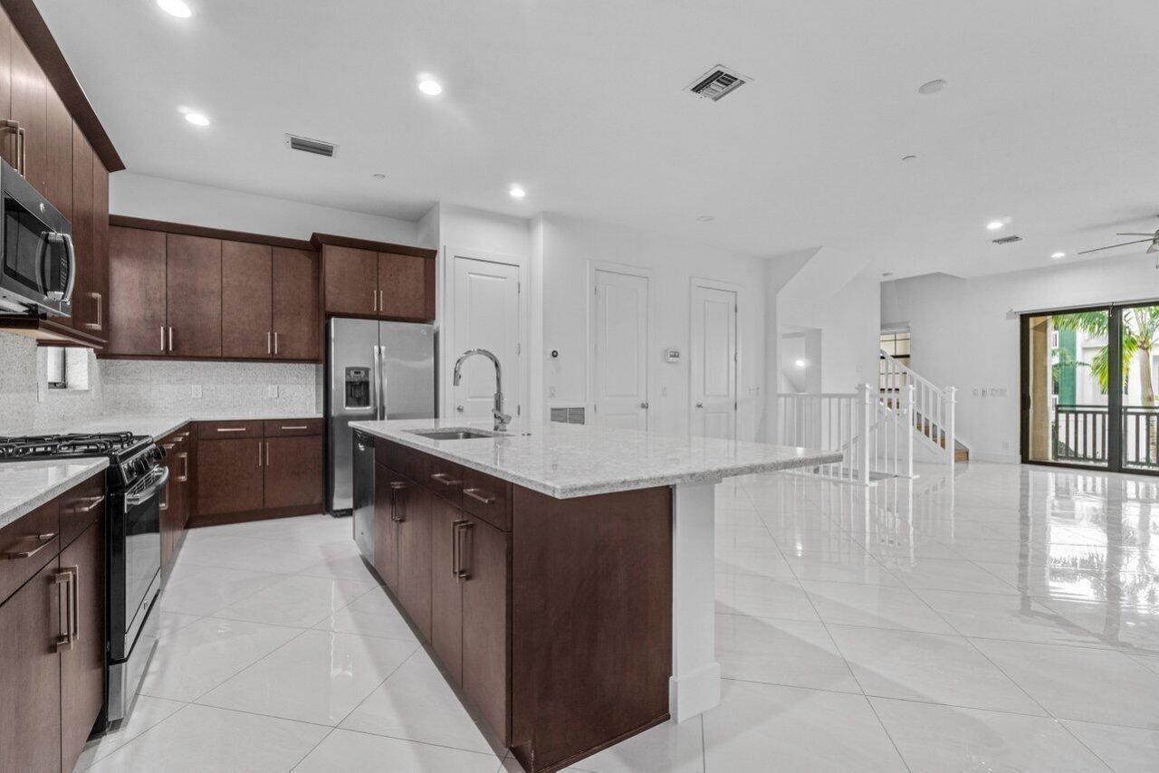 7115 Edison Place, Palm Beach Gardens, FL 33418 Photo