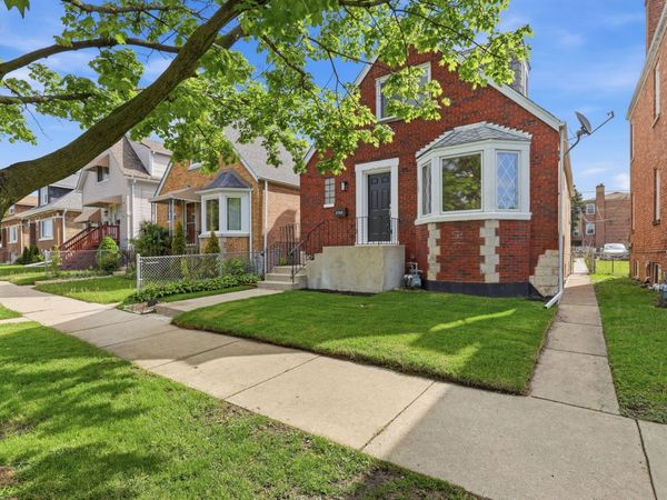 2705 N 73rd Avenue , Elmwood Park, IL 60707