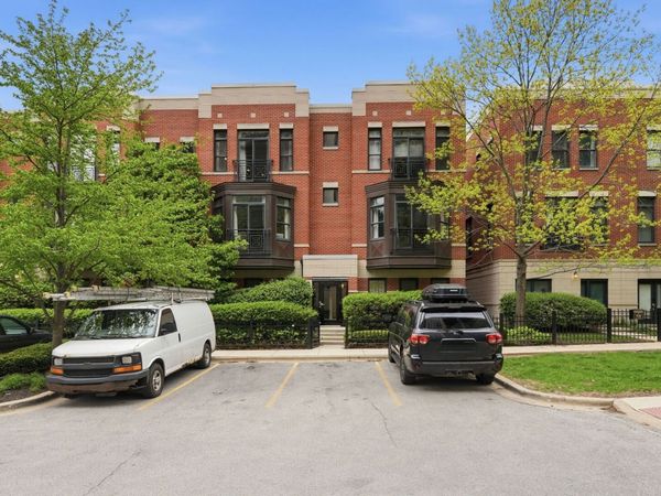 944 W 15th Place , Unit 3A, Chicago, IL 60608