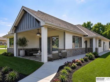 17516 Marinda Plaza, Omaha, NE 68130