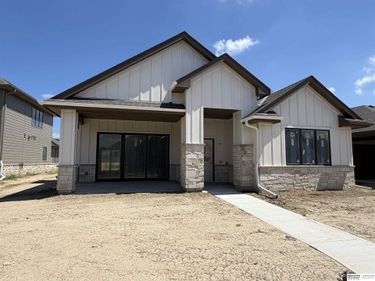 17507 Marinda Plaza, Omaha, NE 68130