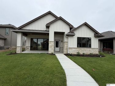 17507 Marinda Plaza, Omaha, NE 68130
