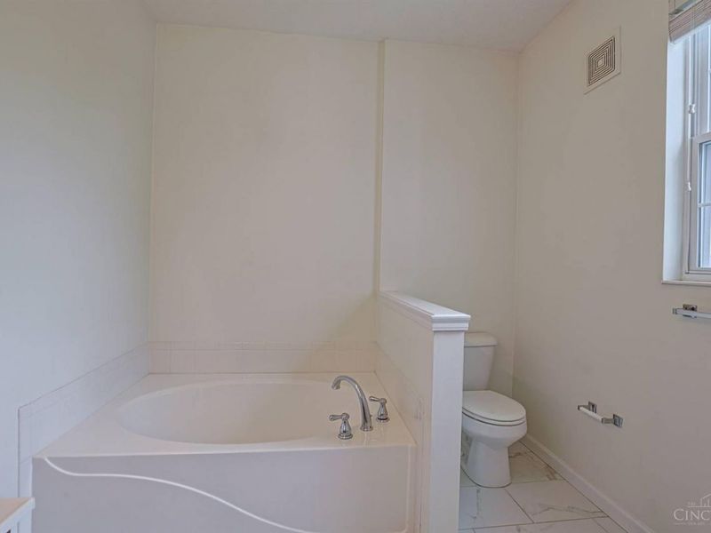 2031 E Seymour Avenue, Unit 31C, Cincinnati, OH 45237 Photo 21