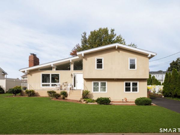 21 Fenbrook, Old Saybrook, CT 06475
