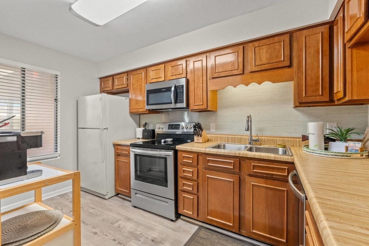 5507 Ocean Blvd. N  Photo 7