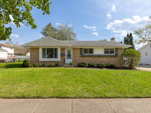 3415 Karen Street, Lansing, MI 48911