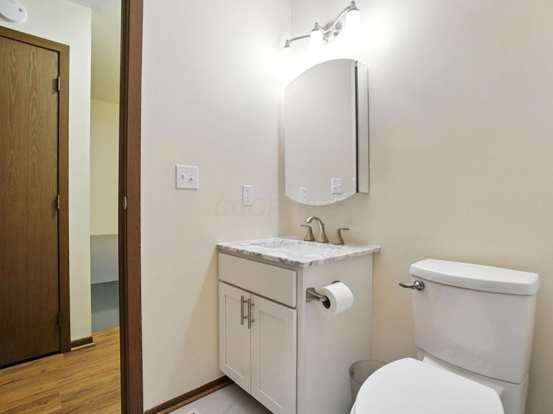 1442 Londondale, Unit 1-1, Newark, OH 43055 Photo 21