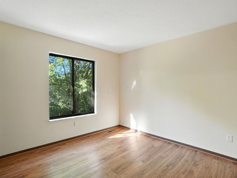 1442 Londondale, Unit 1-1, Newark, OH 43055 Photo 22