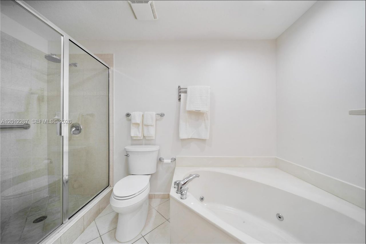 9021 SW 94th St , Unit 310, Miami, FL 33176 Photo