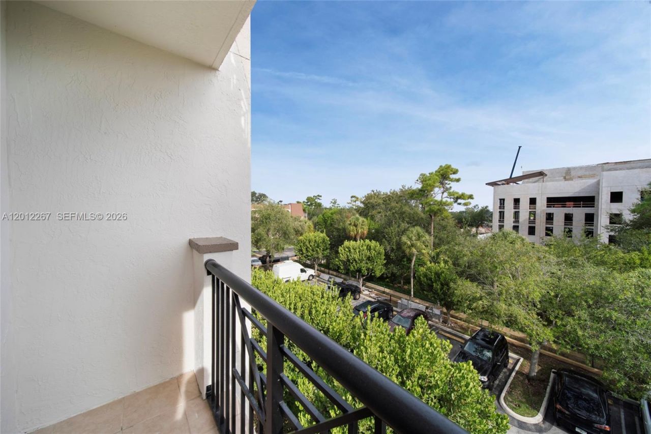 9021 SW 94th St , Unit 310, Miami, FL 33176 Photo