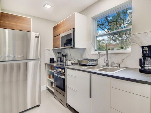 5530 NW 5th Ave , Miami, FL 33127