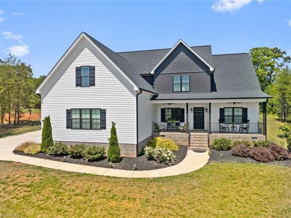 7412 Kingsley Place , Stokesdale, NC 27357