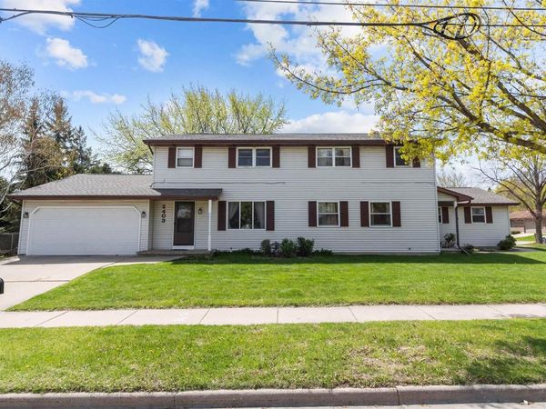 2401 CALUMET STREET, Appleton, WI 54915