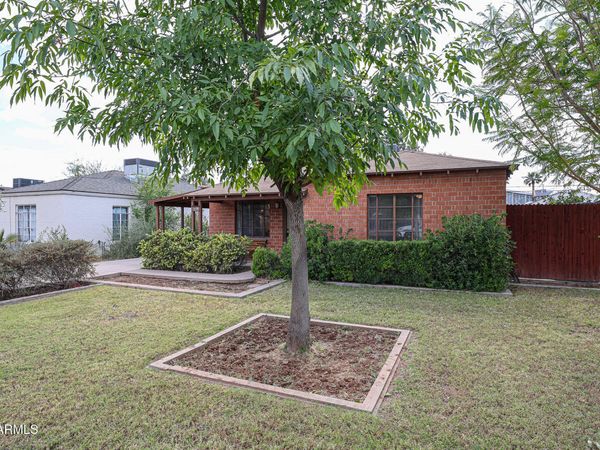 1834 N LAUREL Avenue, Phoenix, AZ 85007