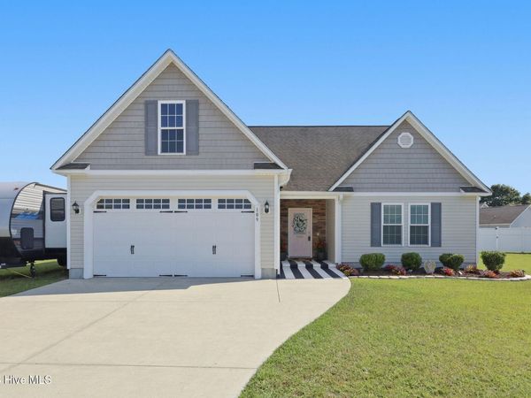 109 Kayak Court, Swansboro, NC 28584