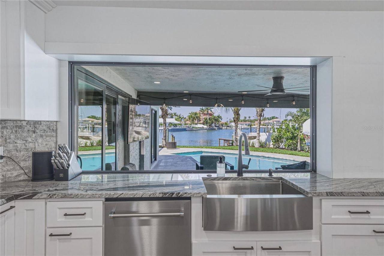 4201 37th Street S, Saint Petersburg, FL 33711 Photo