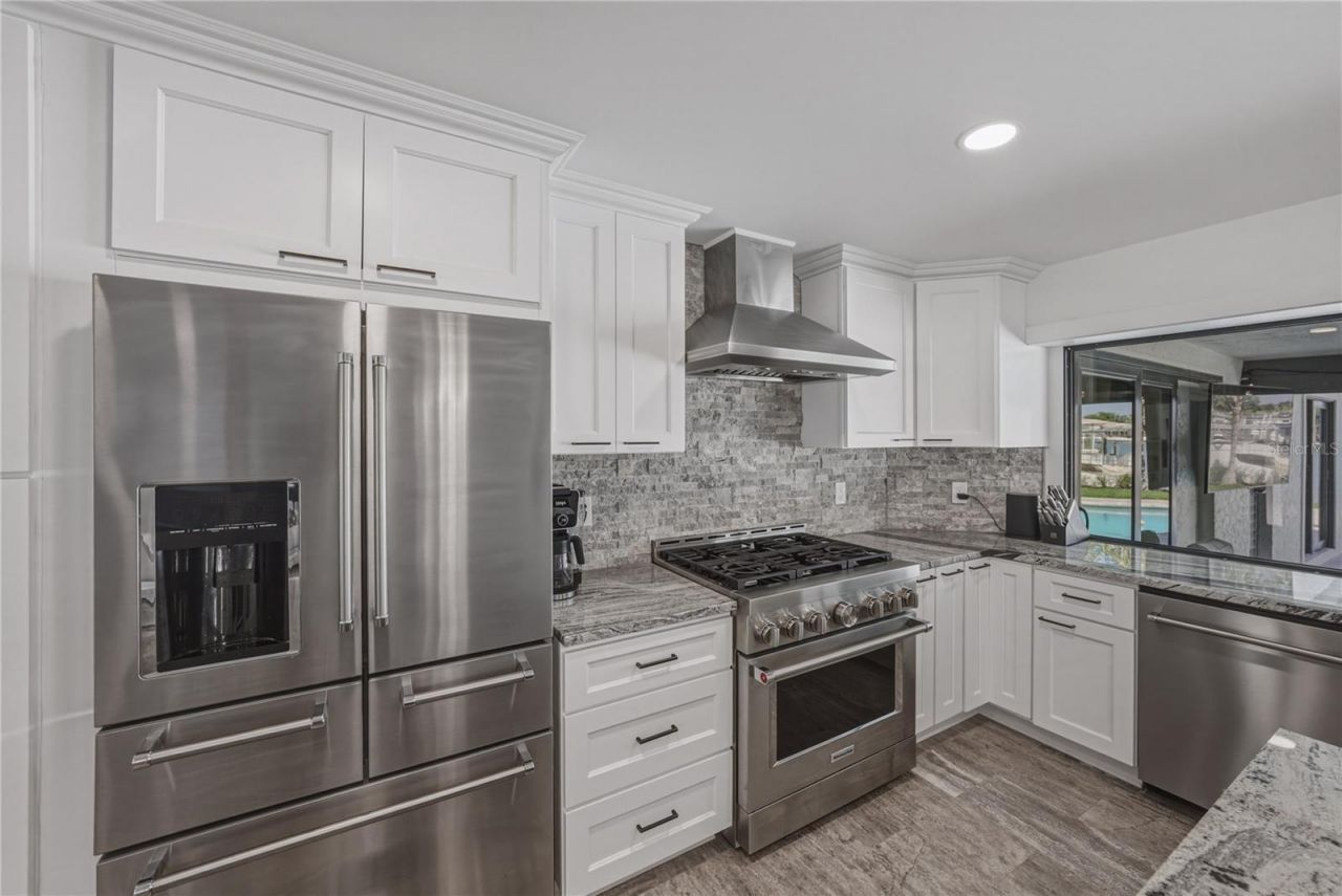 4201 37th Street S, Saint Petersburg, FL 33711 Photo