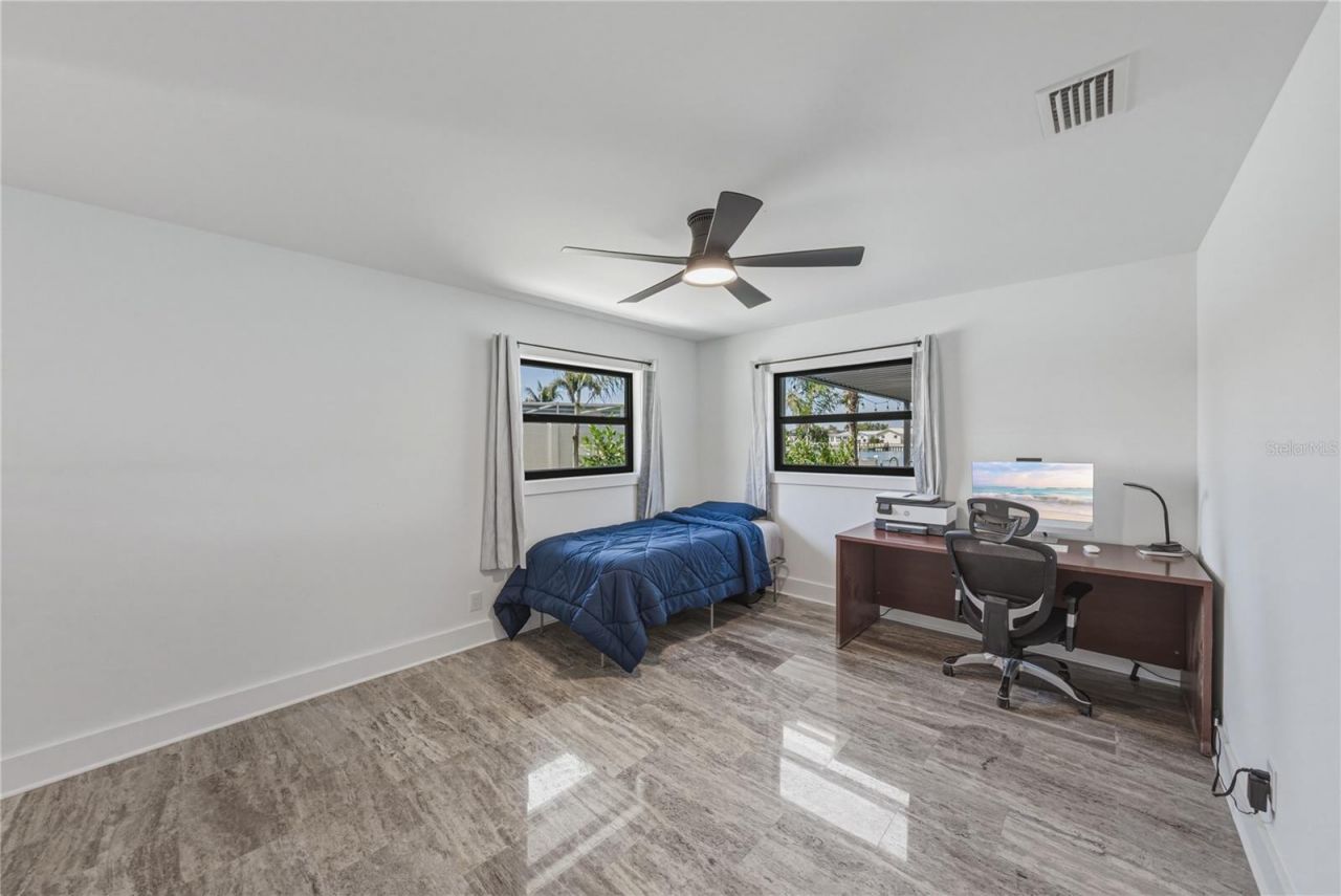 4201 37th Street S, Saint Petersburg, FL 33711 Photo