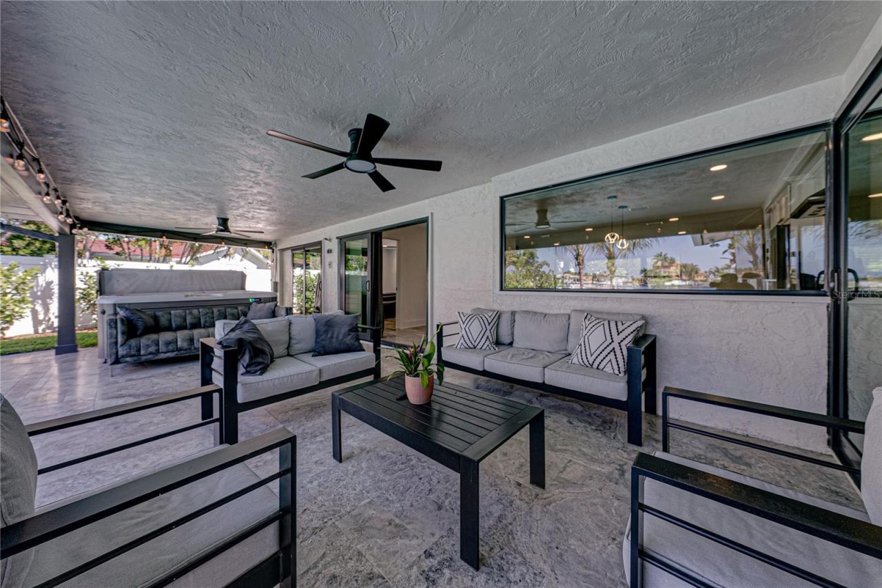 4201 37th Street S, Saint Petersburg, FL 33711 Photo