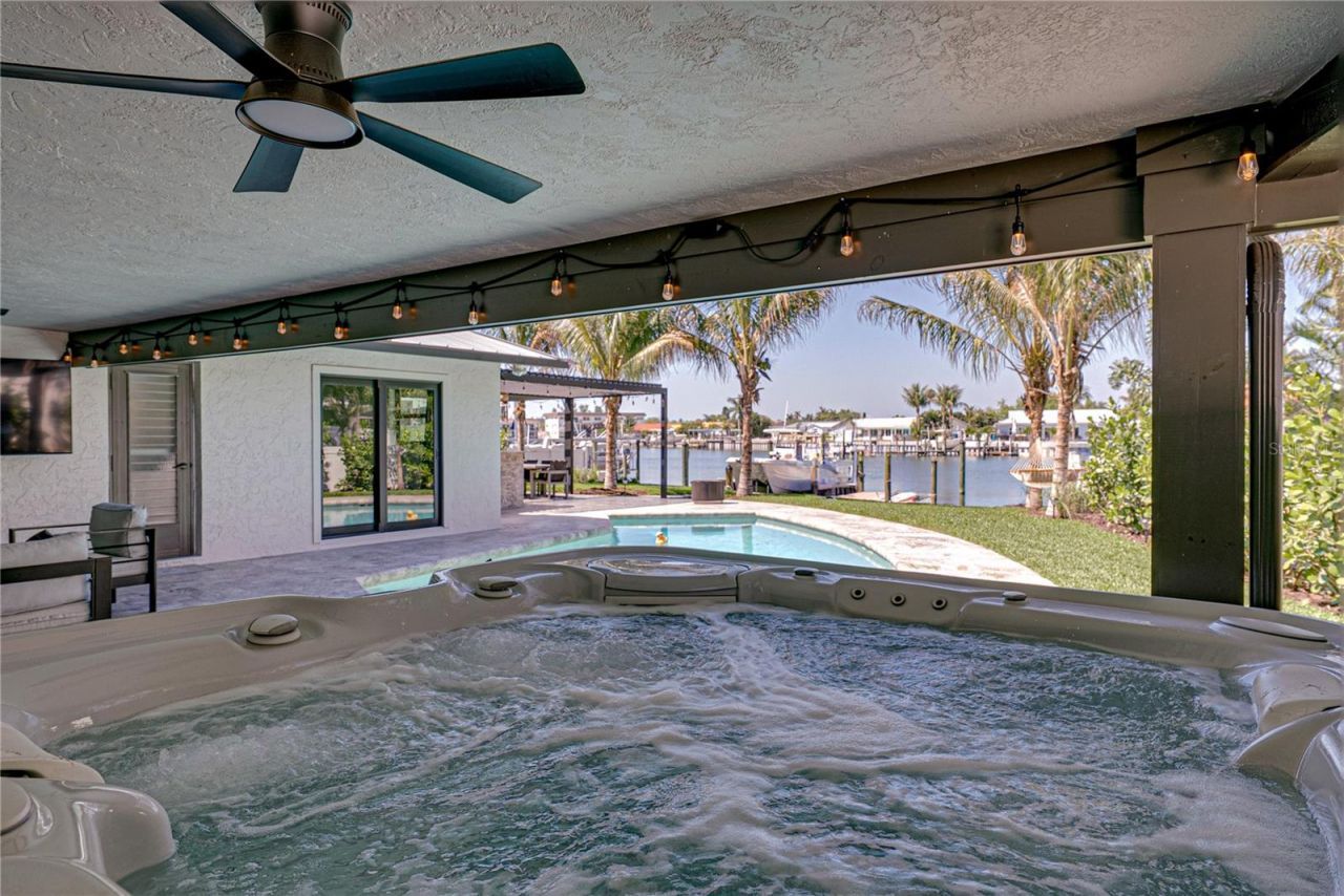 4201 37th Street S, Saint Petersburg, FL 33711 Photo