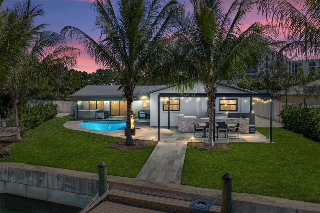 4201 37th Street S, Saint Petersburg, FL 33711 Photo