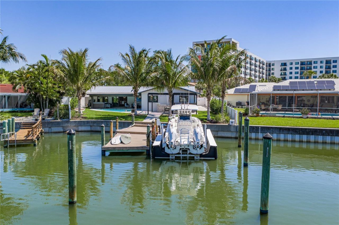 4201 37th Street S, Saint Petersburg, FL 33711 Photo
