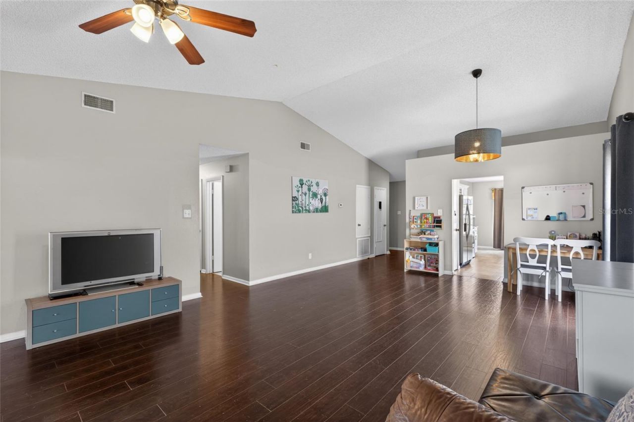 1533 Gunsmith Drive , Lutz, FL 33559 Photo