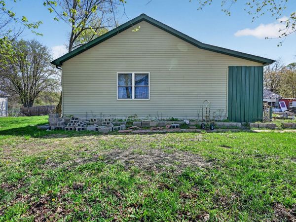 5142 N State Road, Alma, MI 48801