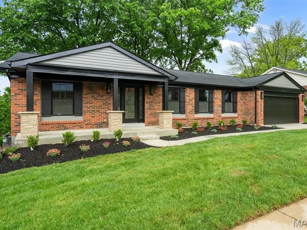 5339 Autumnwinds Drive, Oakville, MO 63129