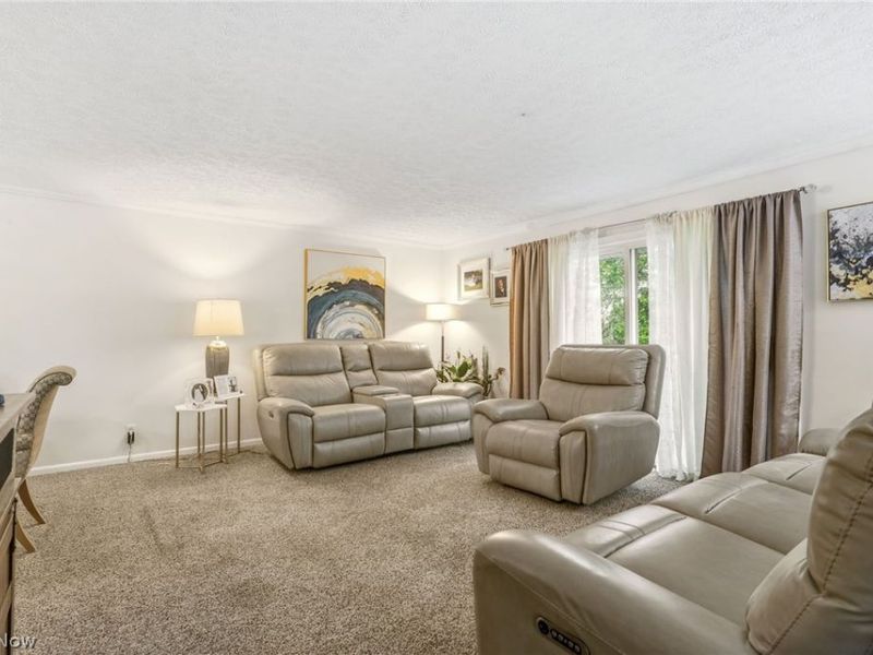 6727 Amsel Avenue NE, Canton, OH 44721 Photo 7