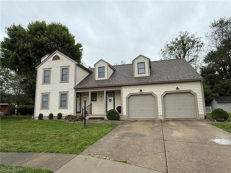 1667 Ann Circle NE, New Philadelphia, OH 44663 Photo 1