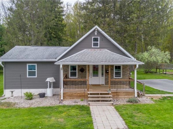 79 E Oneida Street , Baldwinsville, NY 13027